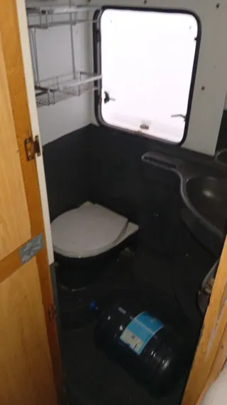 Se vende caravana de matricula roja papales al día