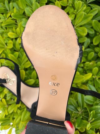 Sandálias pretas Exé