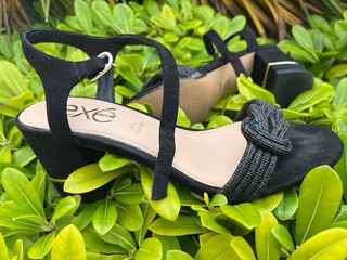 Sandálias pretas Exé