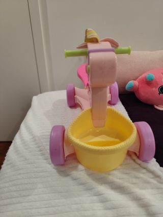 Cavalinho rosa com música e caixa