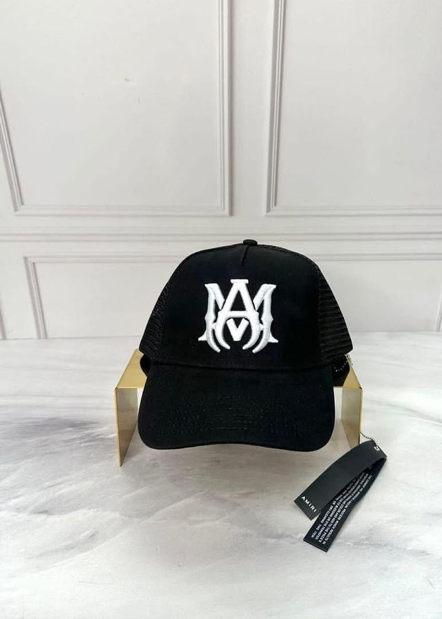 Gorra Amiri Negra con Logo Blanco