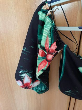 Top flores Pull and Bear S