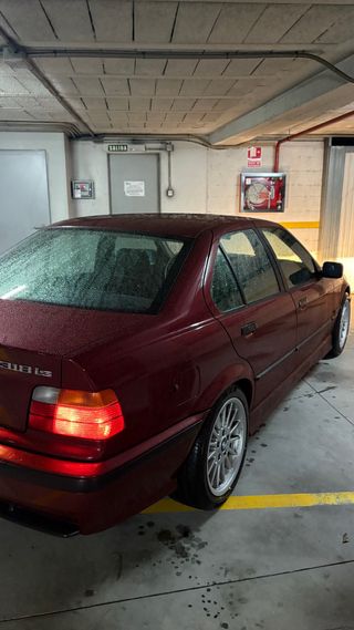 BMW Serie 3 318is