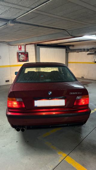 BMW Serie 3 318is