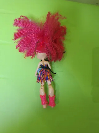 Muñeca Emberly Cove