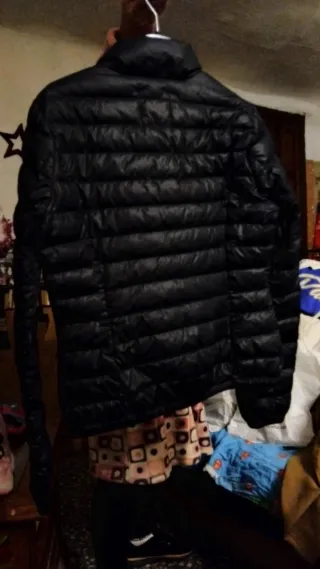 Chaqueta acolchada negra mujer