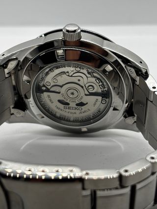 Reloj Seiko Automático Negro y Plateado