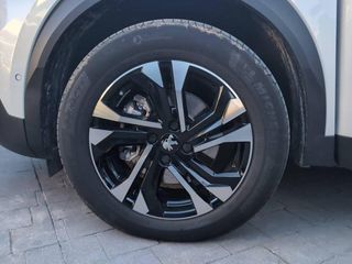 Peugeot 2008 BlueHDI 130 S&S EAT8 GT