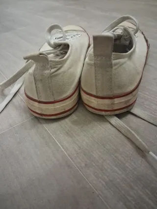 Zapatillas estilo Converse blancas