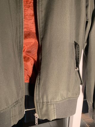 Chaqueta Bomber Verde Bershka Talla S