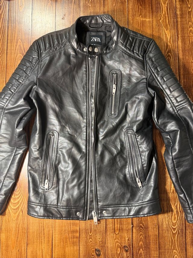 Chaqueta de cuero Zara negra