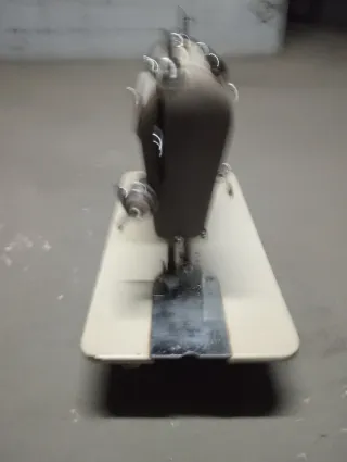 Máquina de coser Alfa