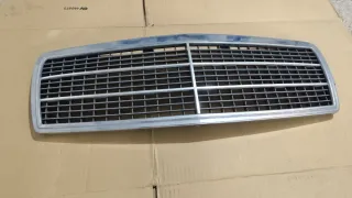 Parrilla Mercedes Cromada