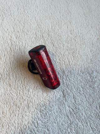 Luz trasera bicicleta Sigma Roja