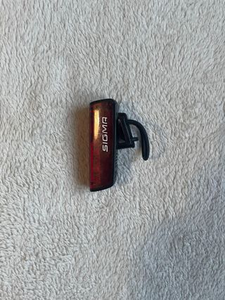 Luz trasera bicicleta Sigma Roja