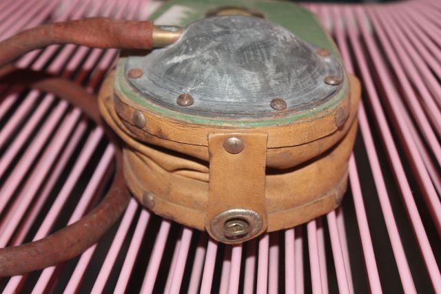 Fuelle antiguo posiblemente de joyeria