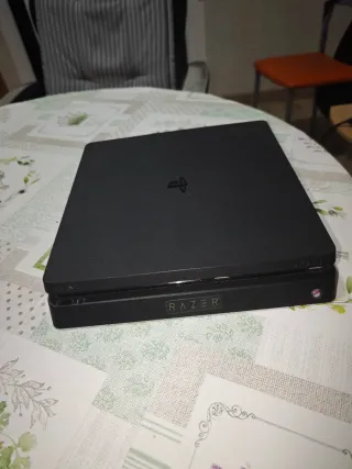 Consola Sony PS4 Negra