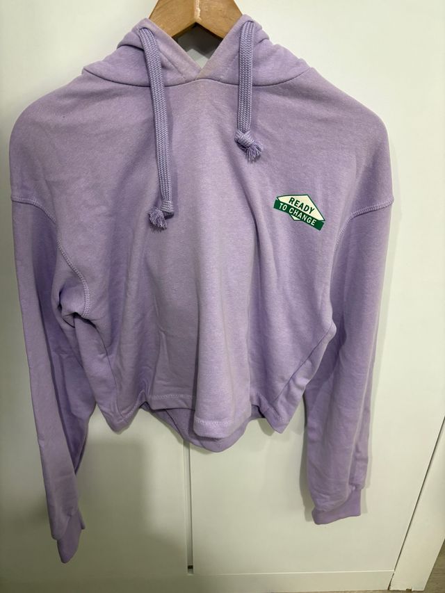 Sudadera crop lila Bershka BSK – Talla S