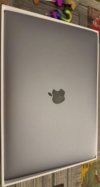 MacBook Air 2019 Plata/Gris Espacial