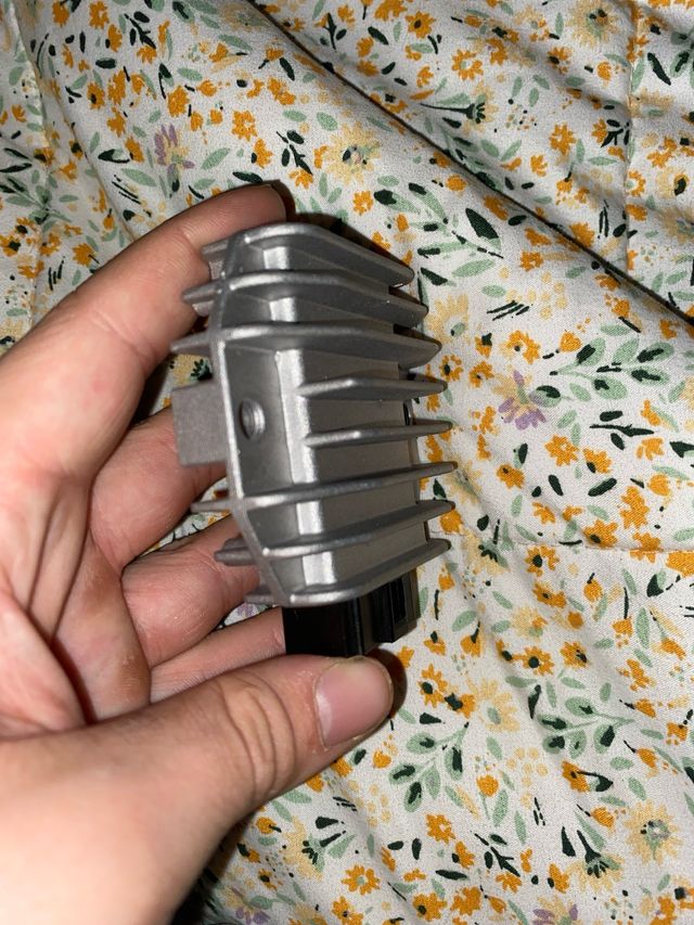 Regolatore di Tensione