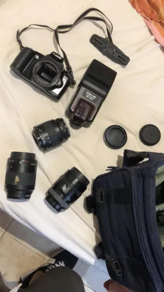 Kit Cámara Canon EOS 3000 + Accesorios