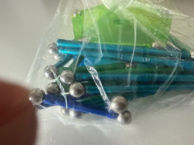 Juego de construcción magnético