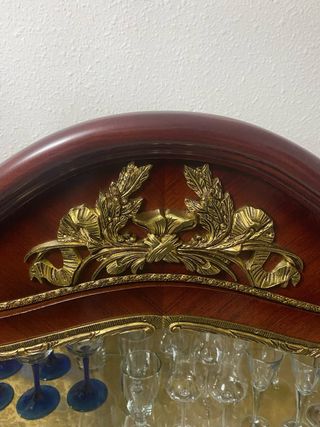 Vitrina Luis XVII Madera y Cristal