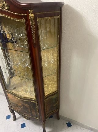 Vitrina Luis XVII Madera y Cristal