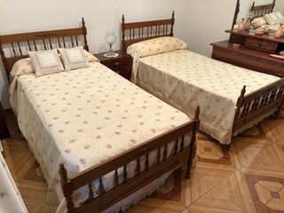 2 Camas de 90 cm madera