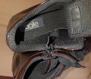 Scarpe Agile marroni lucide