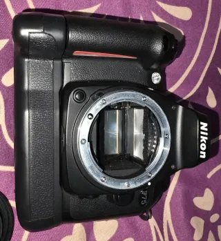 Nikon F75 corpo macchina fotografica