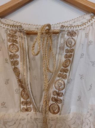 Blusa Ibicenca boho chic hippie bordada con encaje