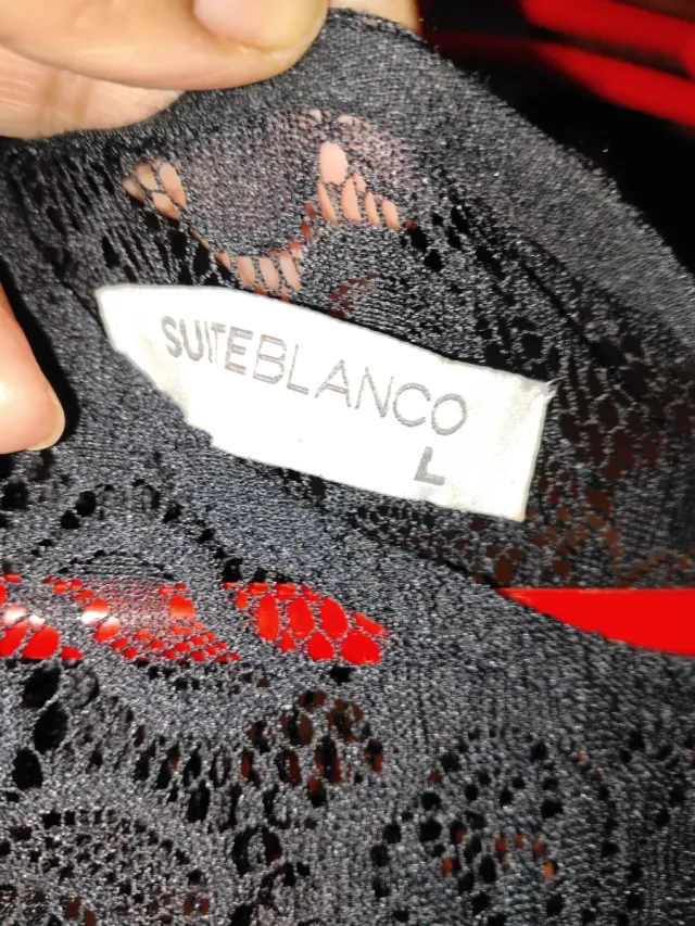 Vestido negro de encaje