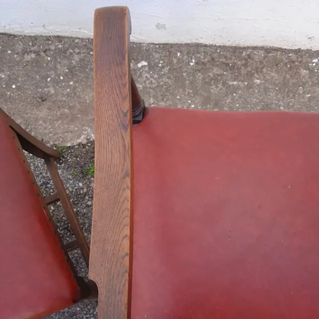 Juego de 4 sillas antiguas..