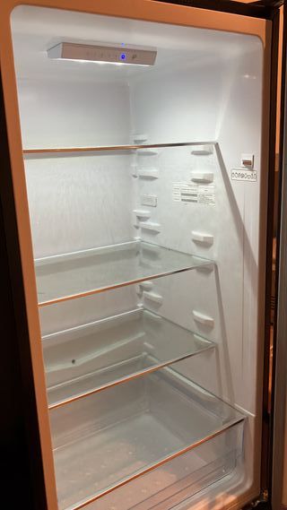 Nevera Combo negra mediana 1 año de uso