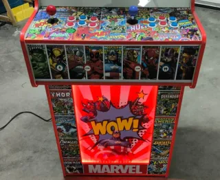 Máquina Arcade tipo Bartop con Pie