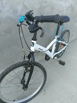 Bicicleta infantil Btwin blanca