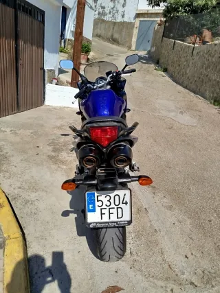 Moto Yamaha Azul