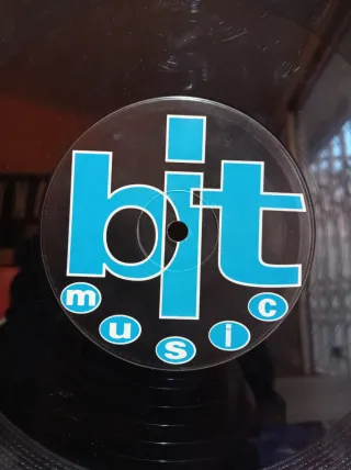 Vinilo makina remember