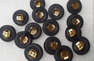 Lote 15 botones- 9 colores