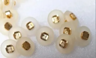 Lote 15 botones- 9 colores