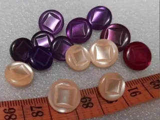 Lote 15 botones- 9 colores