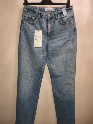 Jeans Stradivarius Wideleg con brillos T.38