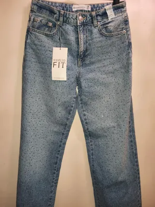 Jeans Stradivarius Wideleg con brillos T.38
