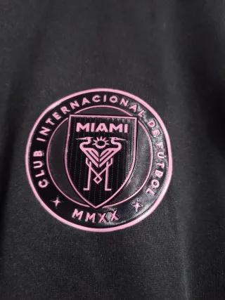 Chaqueta Adidas Inter Miami Negra y Rosa