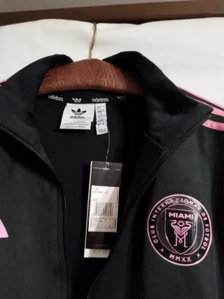 Chaqueta Adidas Inter Miami Negra y Rosa
