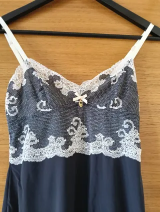 Conjunto de lencería negro y blanco