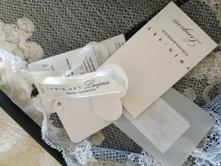 Conjunto de lencería negro y blanco