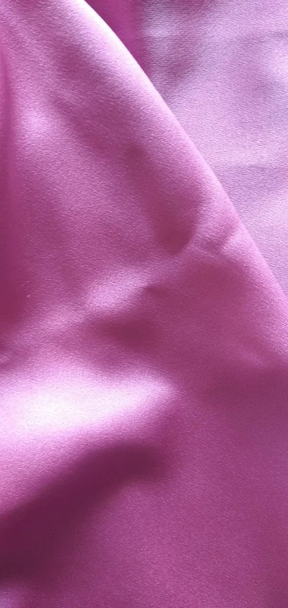 Tela crepe satinada  rosa.