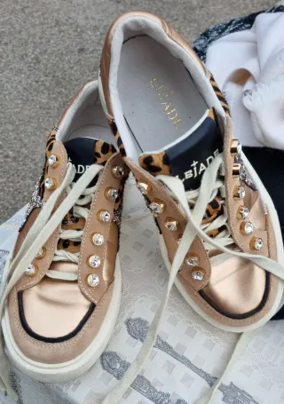 Scarpe LeJadé donna oro con stampa leopardata